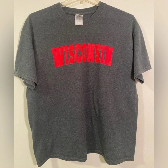 Wisconsin TShirt, Men’s size XL, staple for every Badger fan - Picture 1 of 5